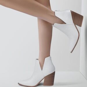 Carcuume Ankle Boots Sz 11 Pointed Toe Cutout Western Boots Chunky Stacked